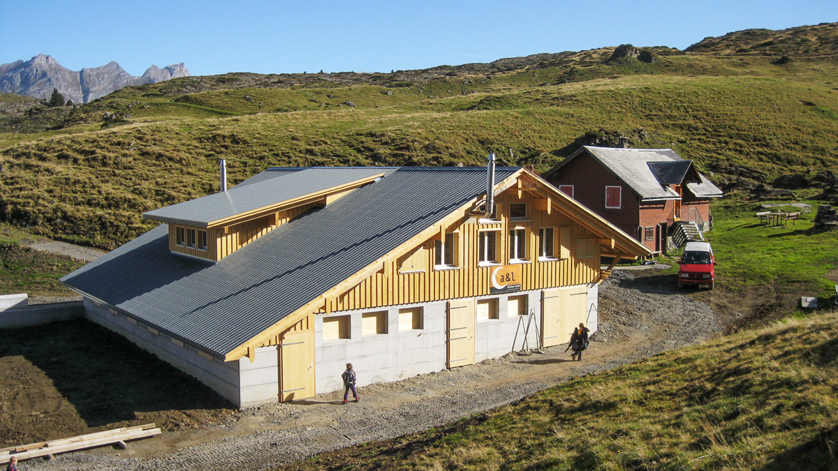 Oberdorf: Odermatt, Neubau  Alpstall Bitzihütte